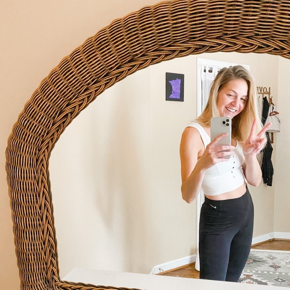 Meet your Posher, Jamie - Picture 2 of 3